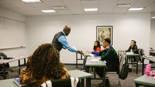 New York State residents Learn New Careers With Free Tuition At State Community Colleges Statewide (Study in New York)